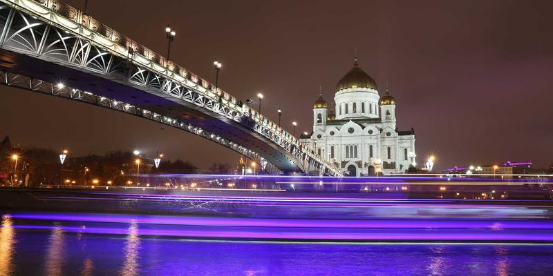 城市夜景摄影：捕捉灯光与建筑线条的明亮对比高清图片技巧